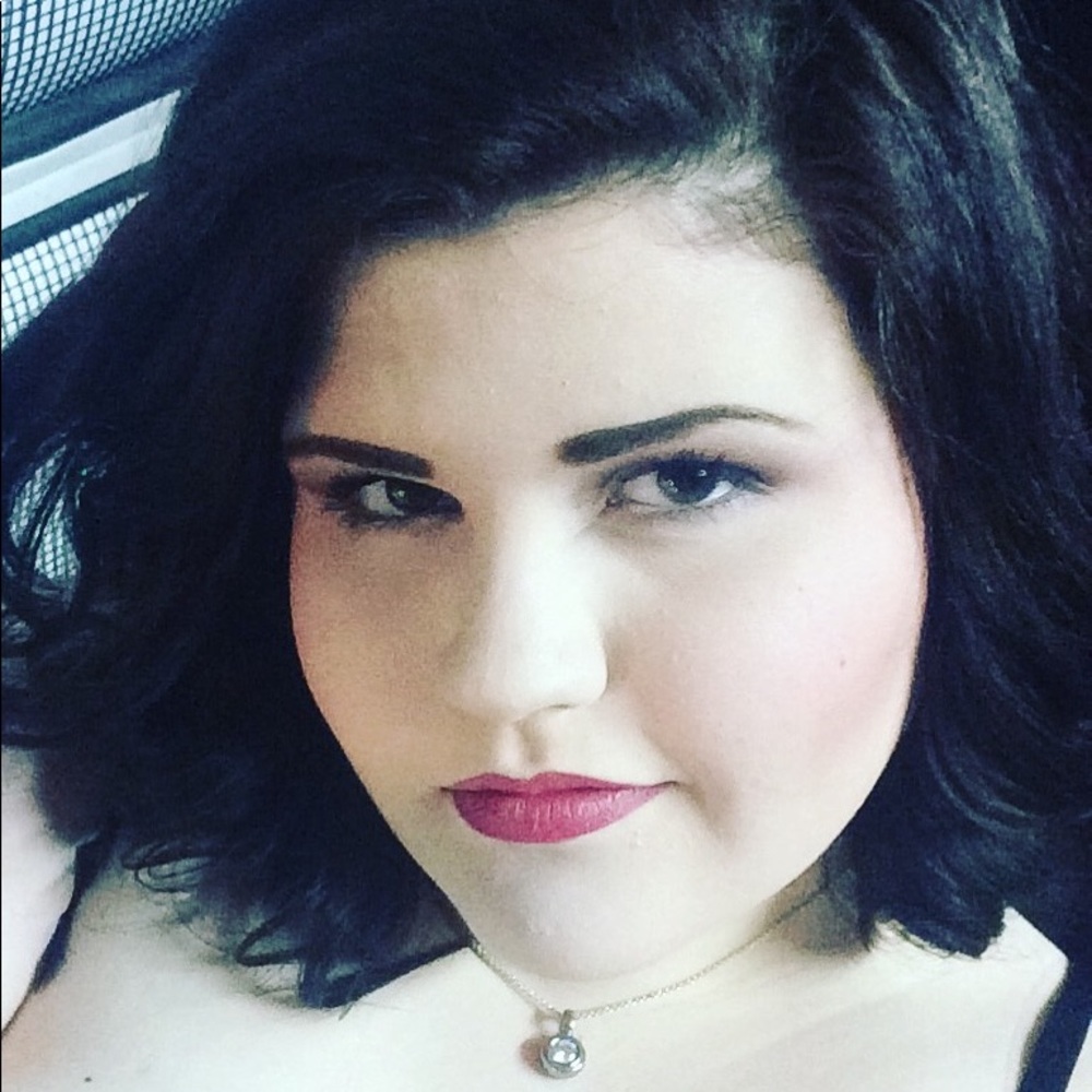 Meet your Posher, Alexandra